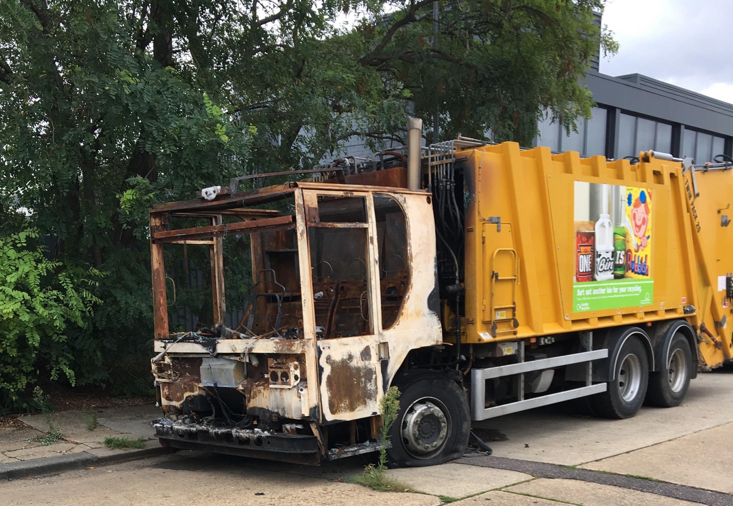 smyths bin lorry